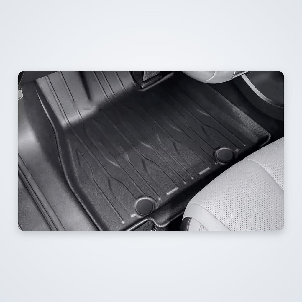 3D-Fußmatte im Fußraum des BYD Seal 6 DM-i Touring – Detailansicht