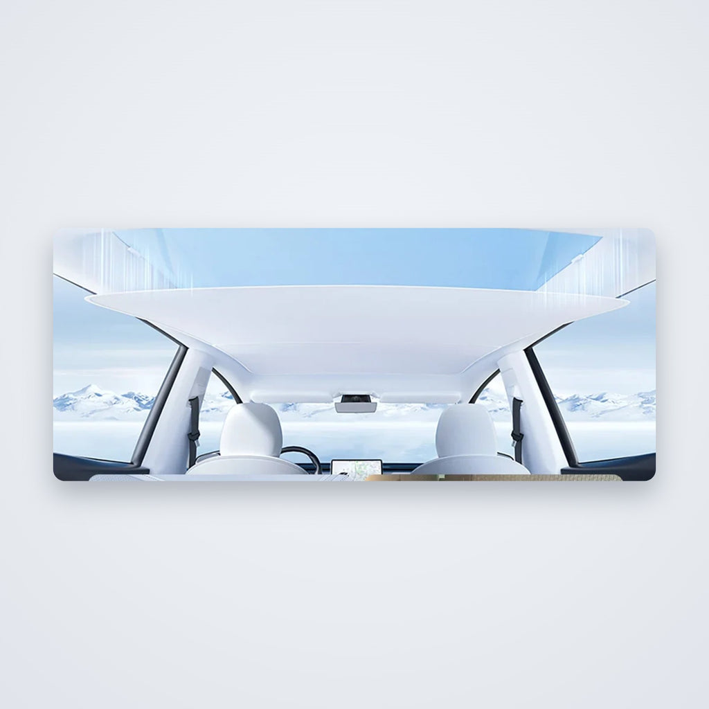 Glasdach-Sonnenschutz montiert im Tesla Model Y (2021–2024) – Innenansicht